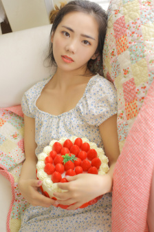贵妇局长的蕾丝乳罩